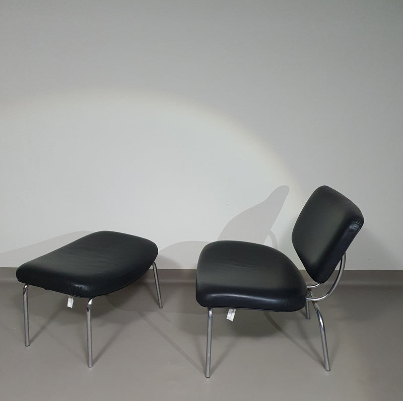 Rare Zanotta Clea set / lounge chair / hocker / black leather / 90s / marked