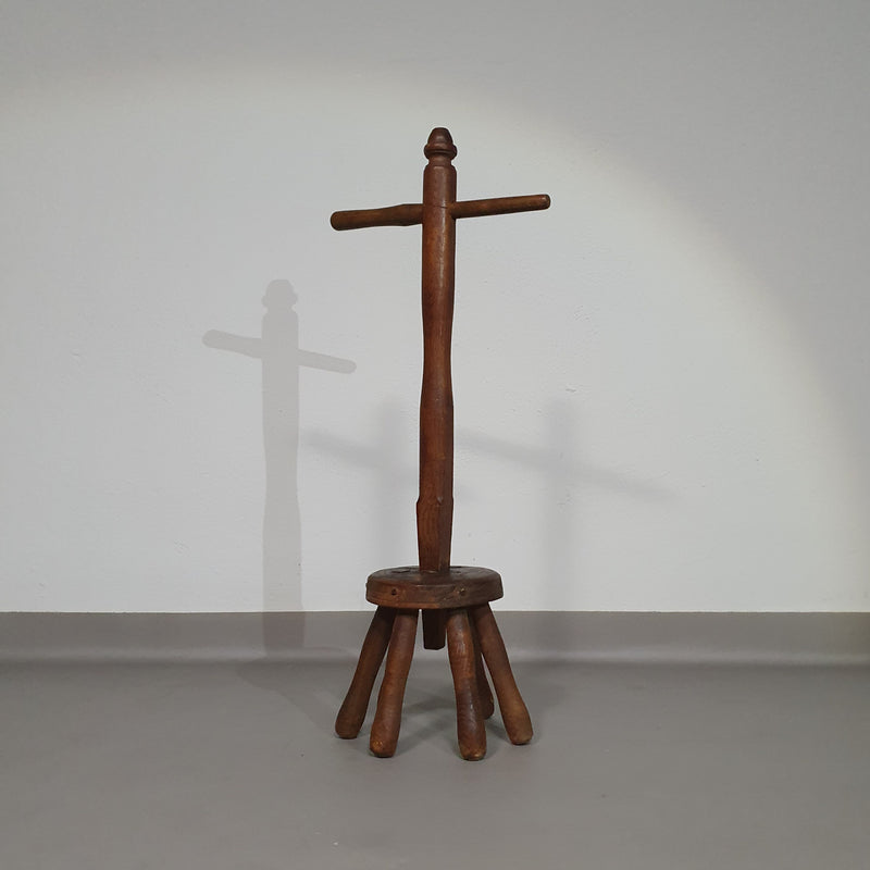 Waspop, Victoriaans, Origineel
 Hoogte 90 cm
 Breedte handvat 36 cm