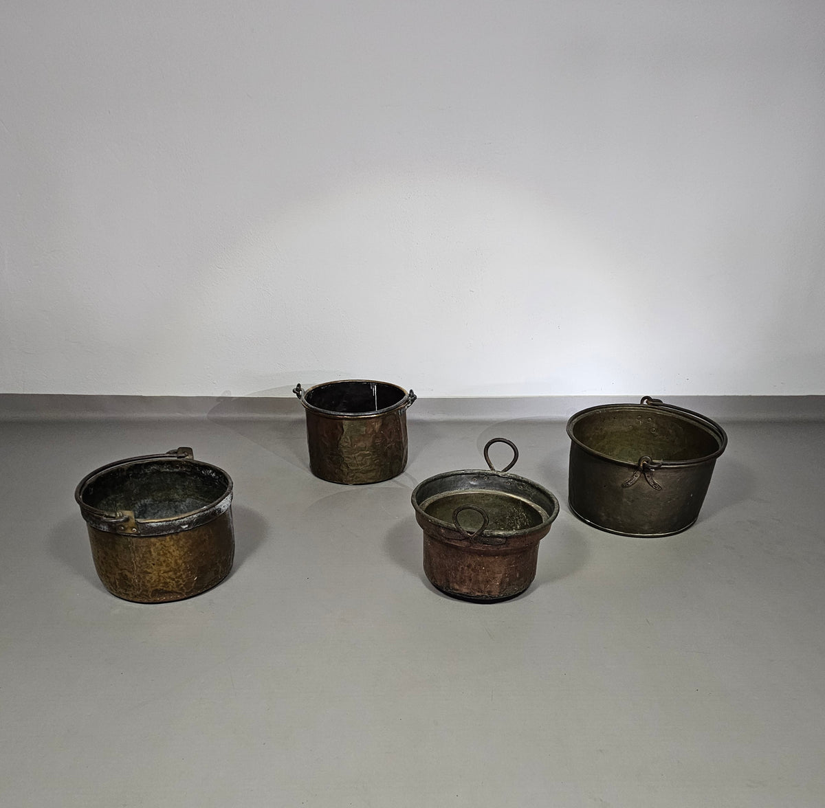 4 x fireplace bucket / price is for the set