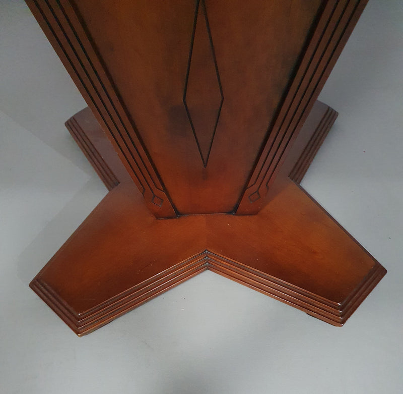 Uitschuifbare Art Deco eettafel
 Jaren 70