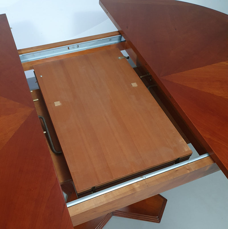 Uitschuifbare Art Deco eettafel
 Jaren 70