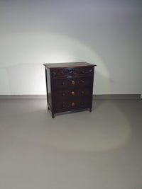 Bijzonder gave Engelse ladekast / commode. Gedateerd (Charles 2 tijdperk). Gemaakt van massief eikenhout met prachtige patina.