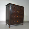 Bijzonder gave Engelse ladekast / commode. Gedateerd (Charles 2 tijdperk). Gemaakt van massief eikenhout met prachtige patina.