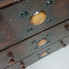 Bijzonder gave Engelse ladekast / commode. Gedateerd (Charles 2 tijdperk). Gemaakt van massief eikenhout met prachtige patina.