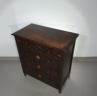 Bijzonder gave Engelse ladekast / commode. Gedateerd (Charles 2 tijdperk). Gemaakt van massief eikenhout met prachtige patina.