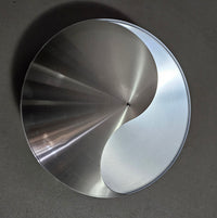 vintage design inox wandlamp van Raak Amsterdam (type C1636). Ook wel Yin-Yang lamp genoemd