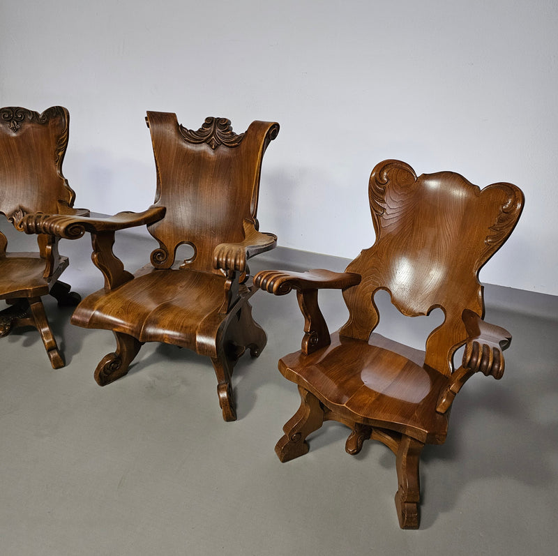 4 x large oak claw armchairs 1960s
70 x 70 x 90 cm