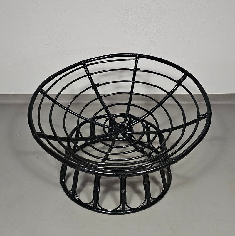 Papasan rotan lounge stoel jaren 70
 Breedte 120
 Hoogte 70 cm