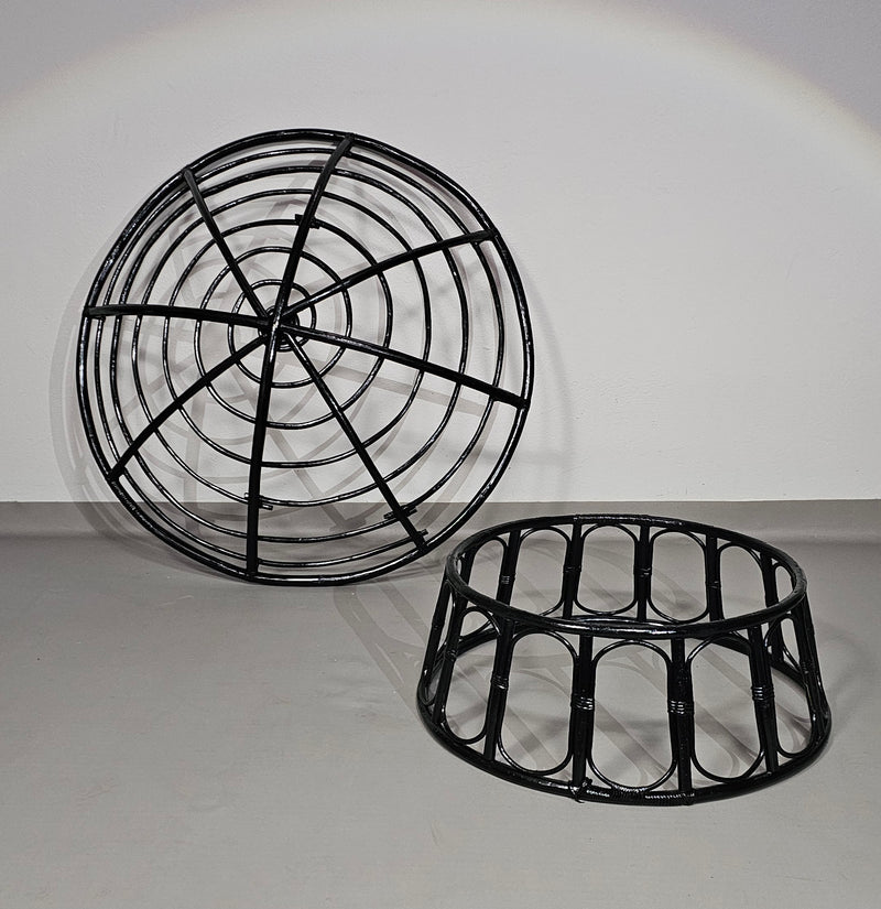 Papasan rotan lounge stoel jaren 70
 Breedte 120
 Hoogte 70 cm