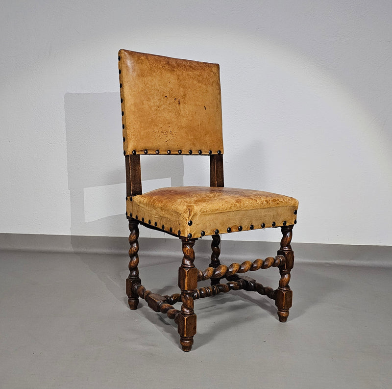 Bijpassende set / Kasteelstoelen / Neo Barok / schapenleer / jaren 1900