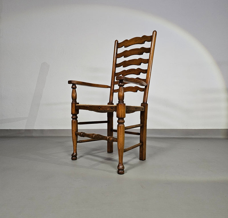 Set van 4 eikenhouten, rustieke, landelijke eetkamerstoelen met ladderrug en biezen zittingen uit de jaren 60
