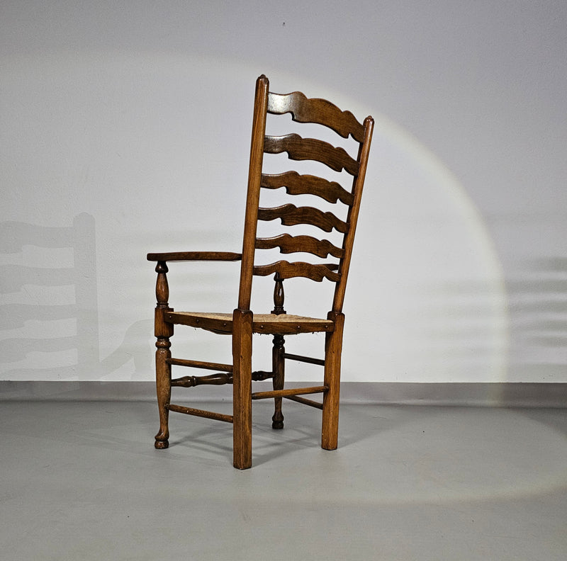 Set van 4 eikenhouten, rustieke, landelijke eetkamerstoelen met ladderrug en biezen zittingen uit de jaren 60