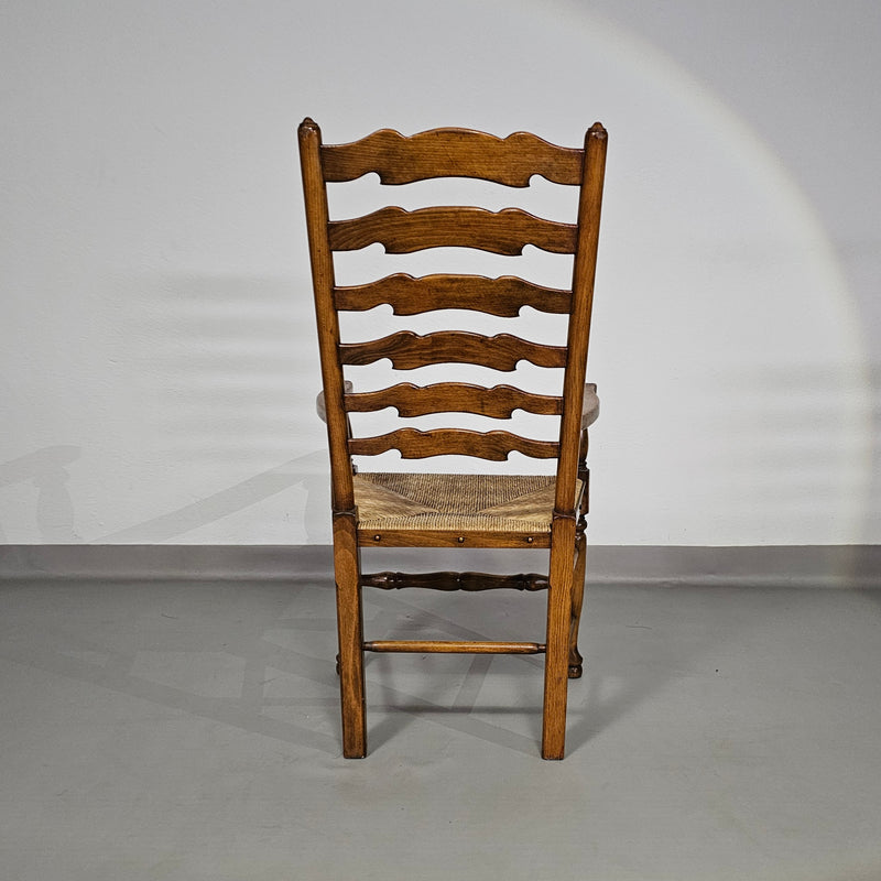 Set van 4 eikenhouten, rustieke, landelijke eetkamerstoelen met ladderrug en biezen zittingen uit de jaren 60