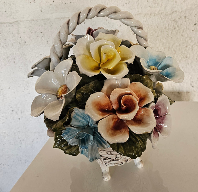 Bassano keramiek Mand met bloemen, Italië jaren 50