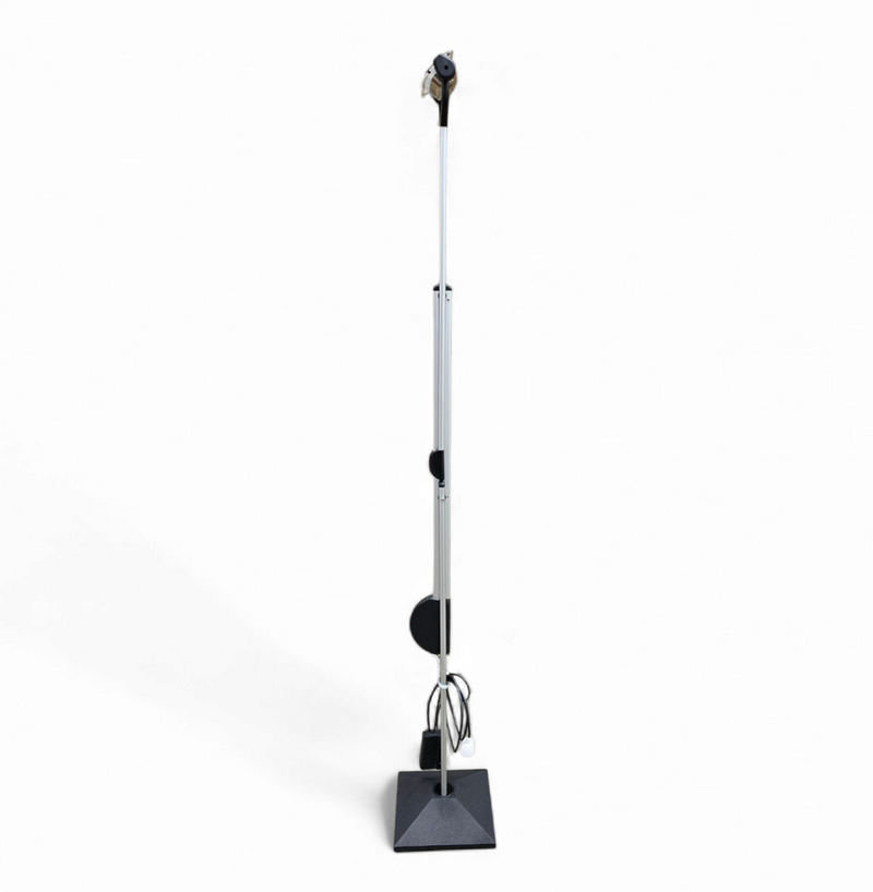 Fully adjustable alu floor lamp / 1980s

Height 190