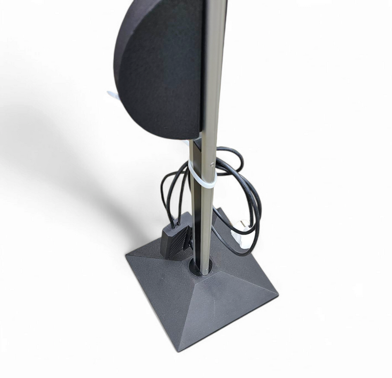 Fully adjustable alu floor lamp / 1980s

Height 190
