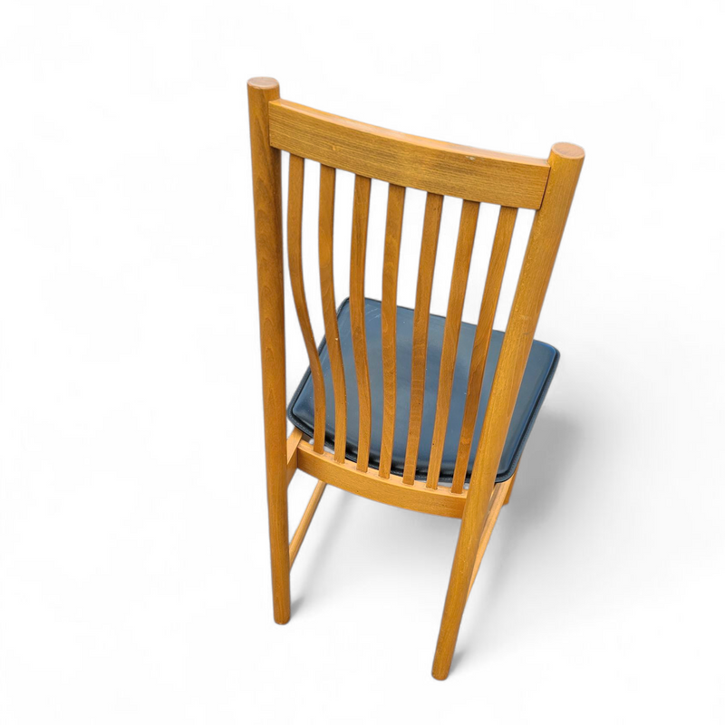 4 x  Bros Nova chairs / leather seats
