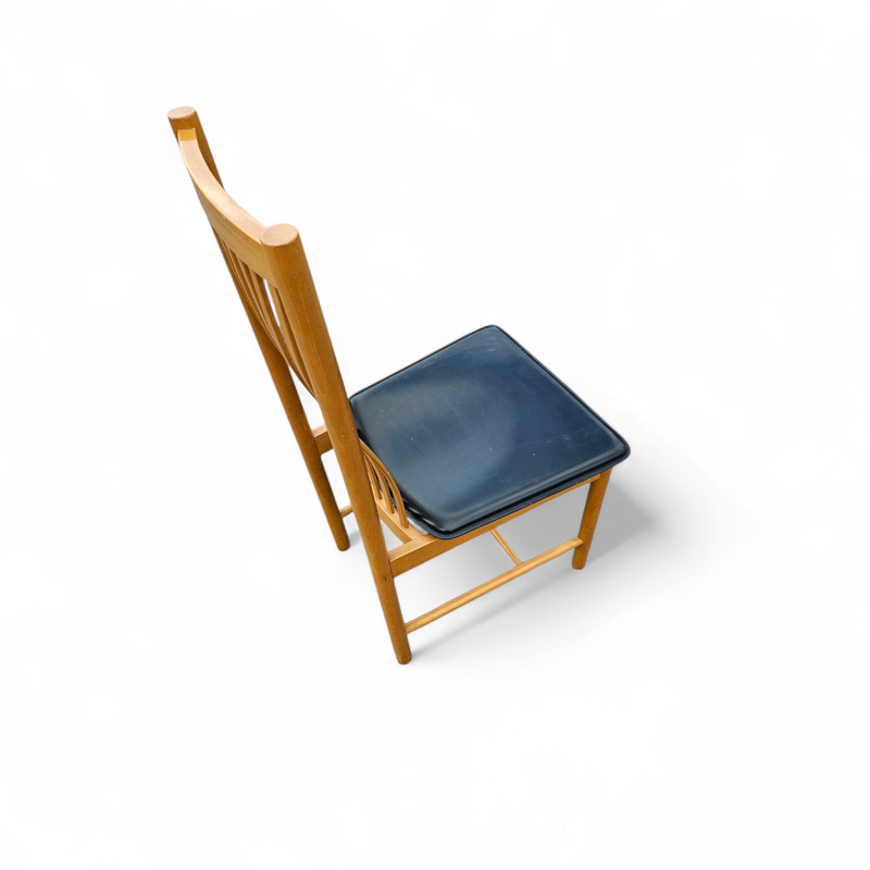4 x  Bros Nova chairs / leather seats