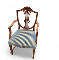 6 x English mahogany Hepplewhite chairs / 1920s