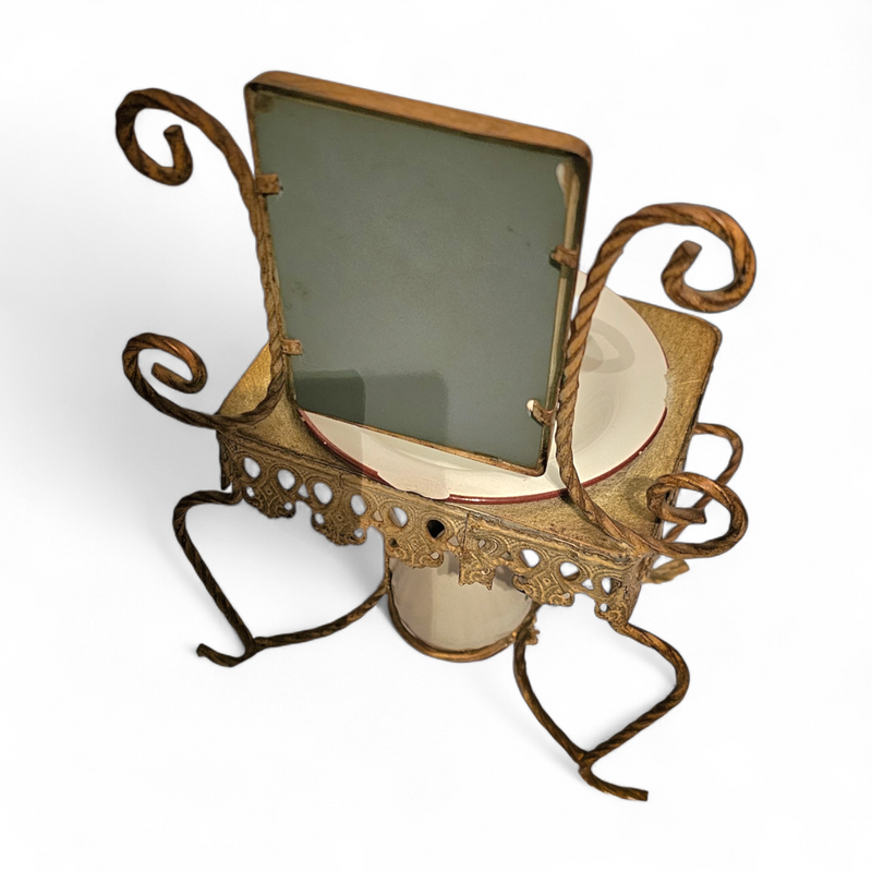 Antique dolls house / dressing / mirror table /
Porcelain jug / plate ( 13 cm ) /
With signs of use