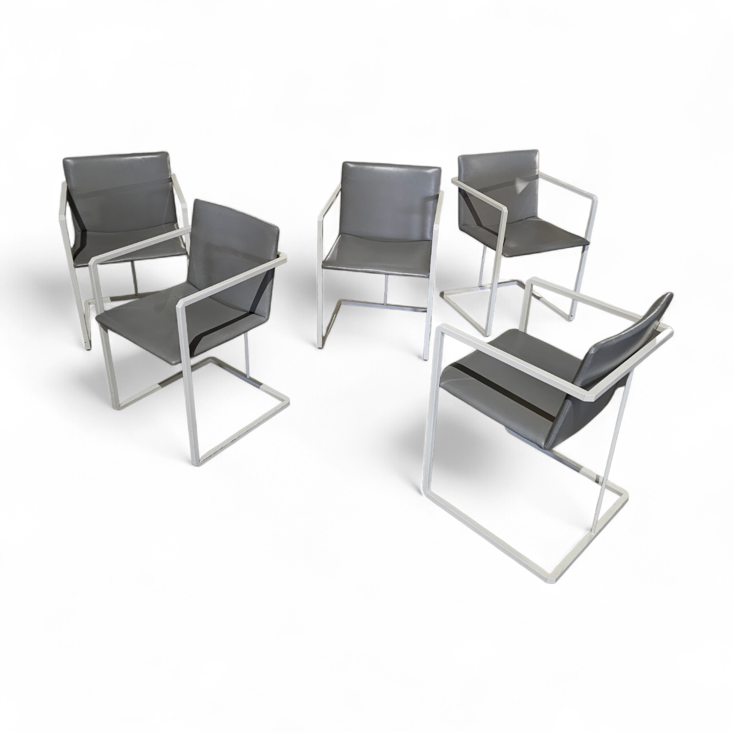 5 x Pierre Mazairac & karel Boonzaaijer /
Manufacturer / Hennie de Jong int /
Materials / grey Fabric / white steel / 1970s