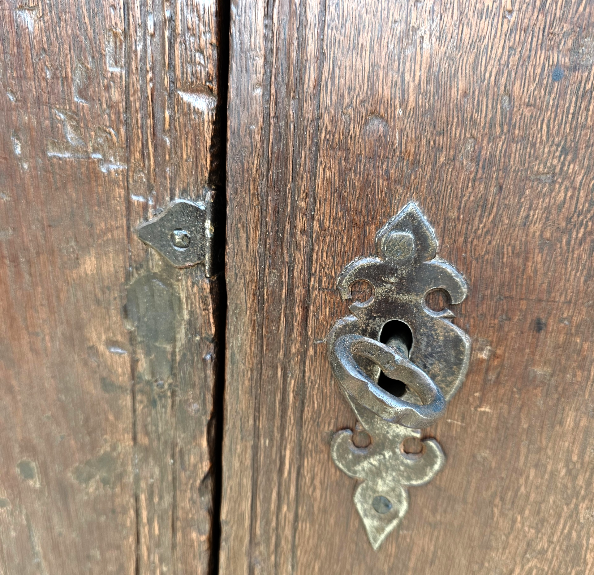 Farmer's oak pantry cupboard / Boeren spinde / 18th century
