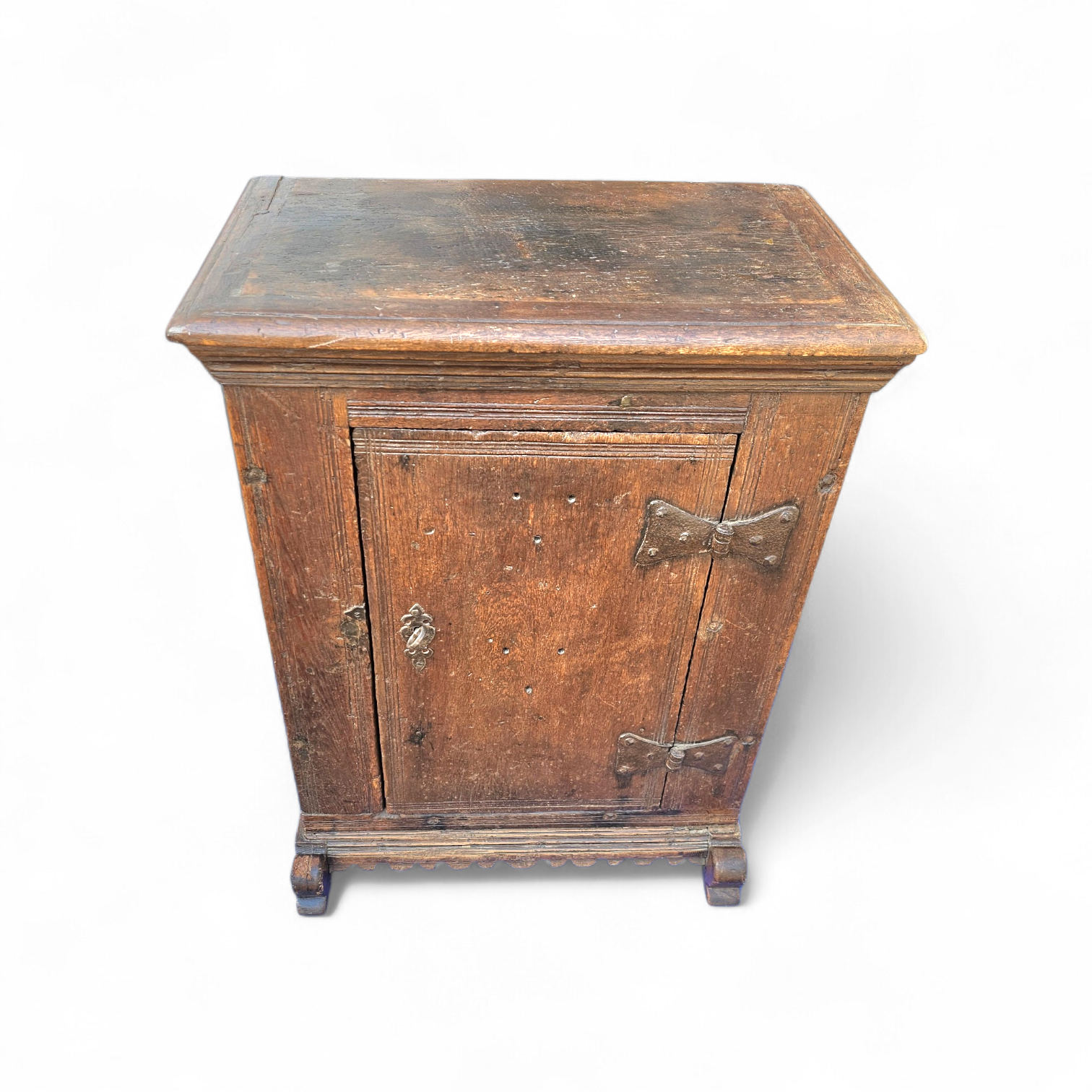 Farmer's oak pantry cupboard / Boeren spinde / 18th century
