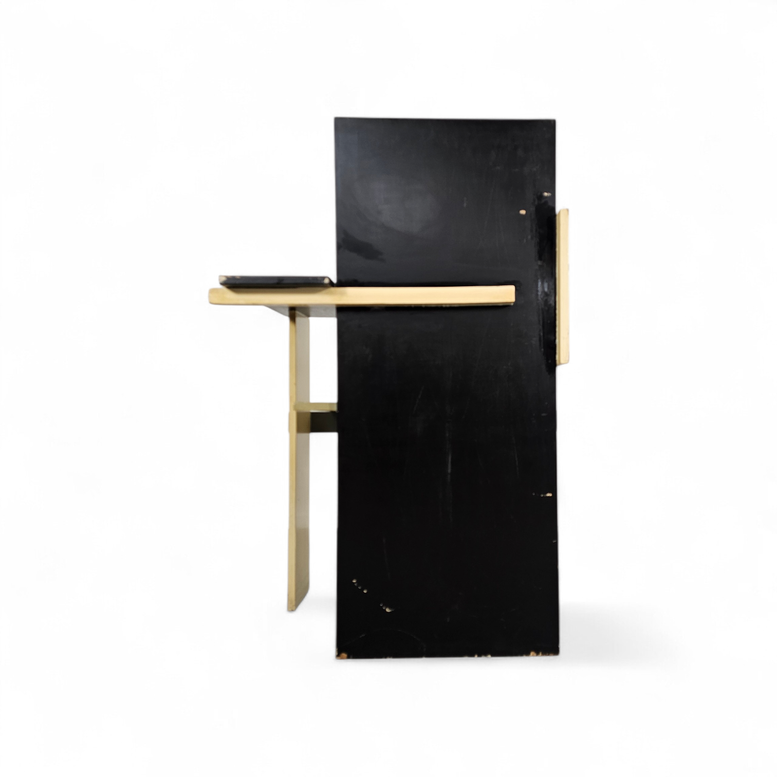 Old Berlin chair / Berlijnse Stoel / Gerrit Rietveld / Signs of repair ( 2 screws )