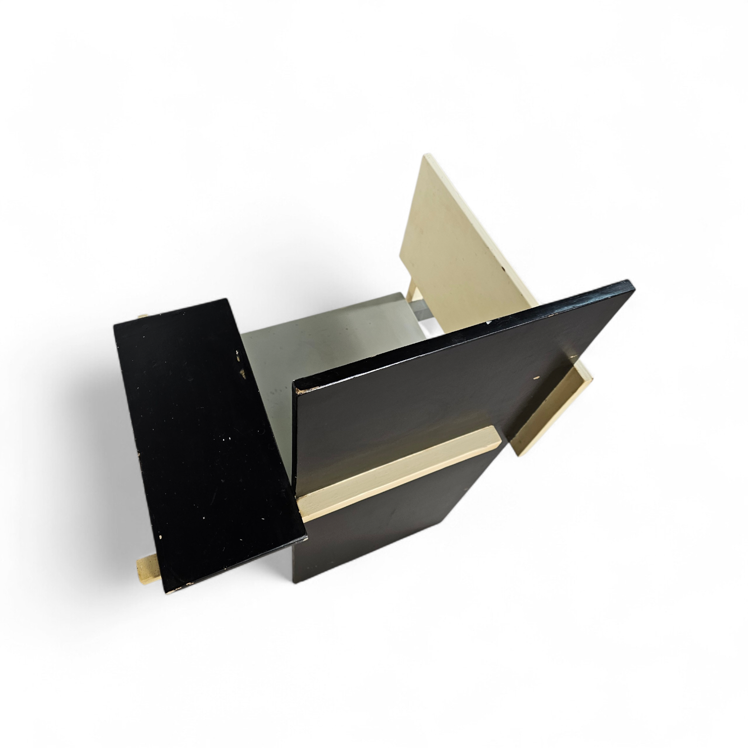 Old Berlin chair / Berlijnse Stoel / Gerrit Rietveld / Signs of repair ( 2 screws )