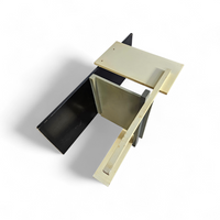 Old Berlin chair / Berlijnse Stoel / Gerrit Rietveld / Signs of repair ( 2 screws )