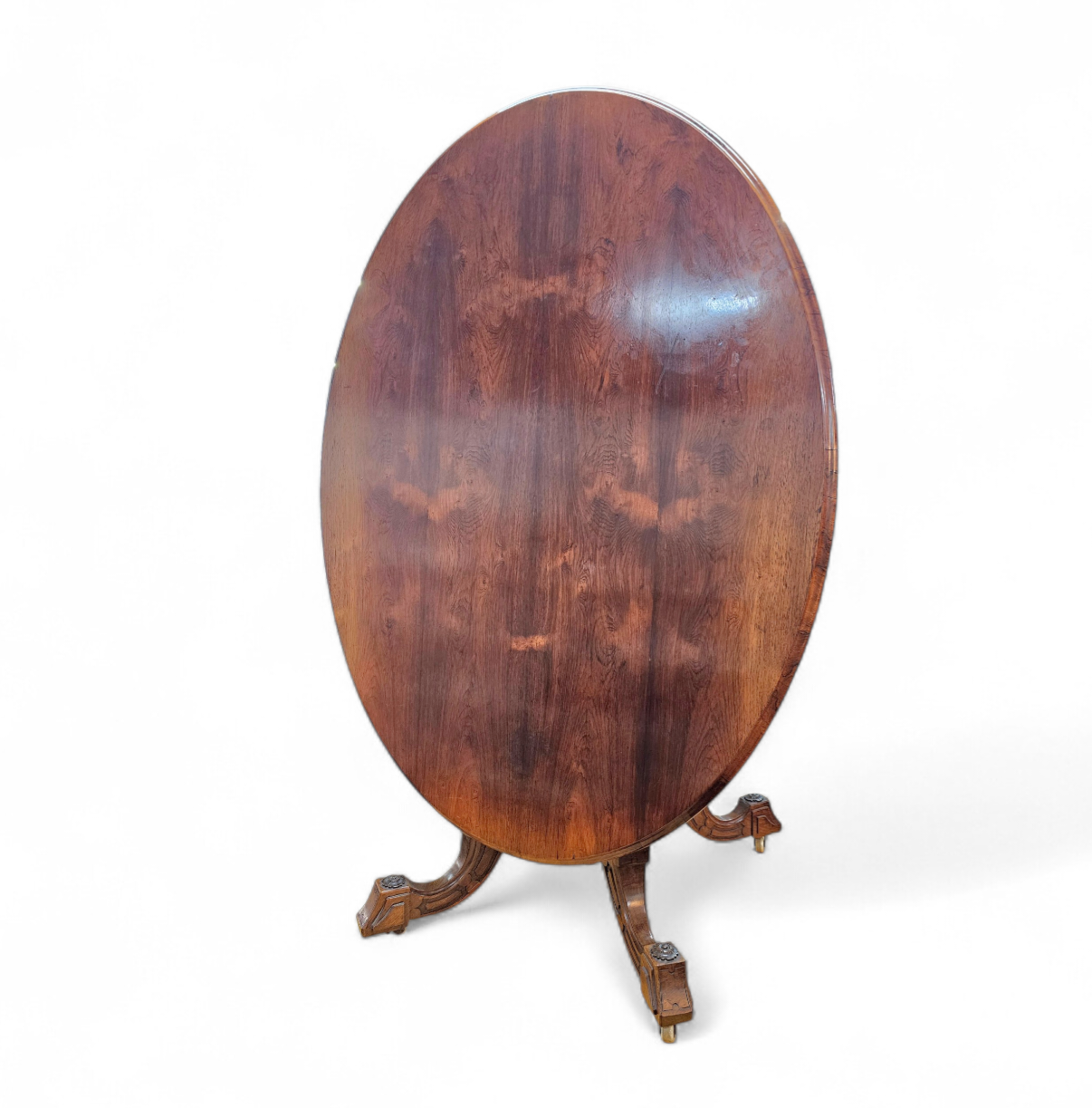 Oval Victorian tilt - top table
Breakfast table / 1840s