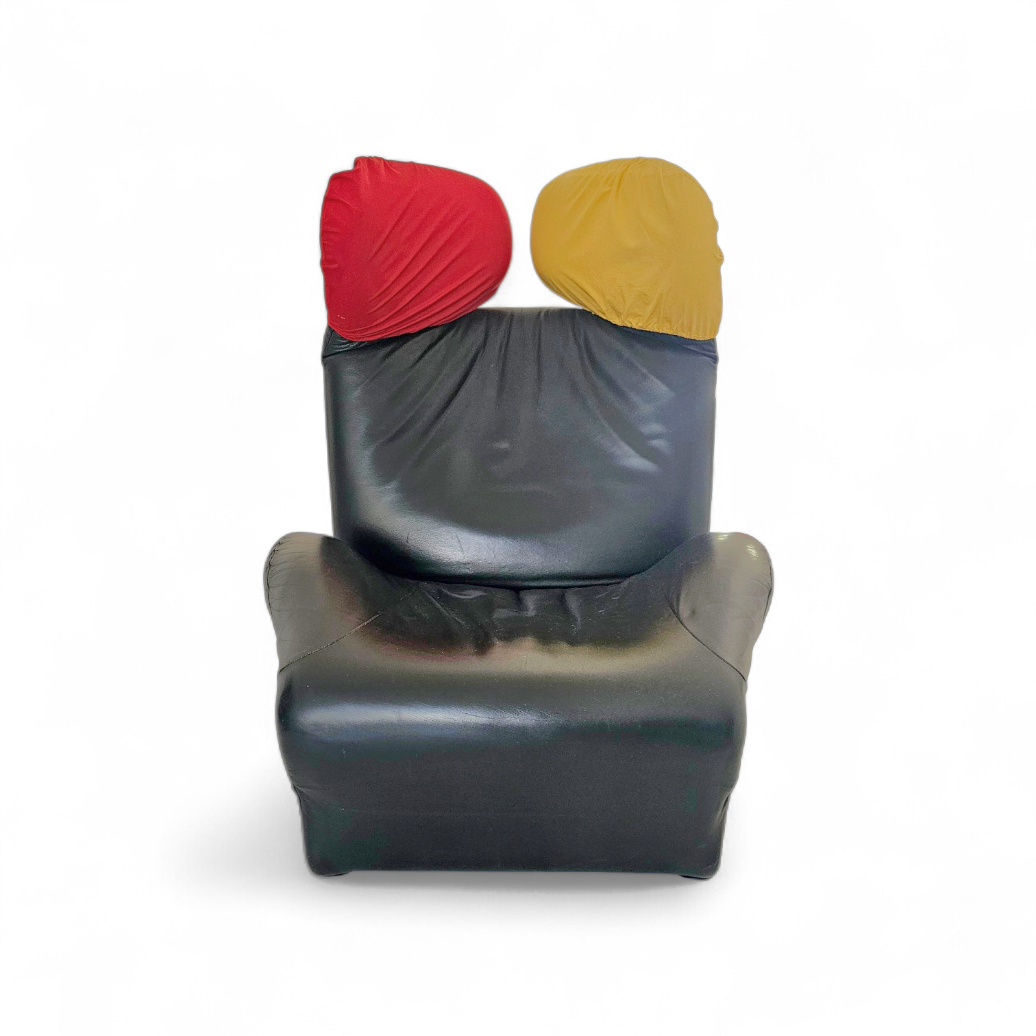 Vintage Lounge Wink chair / Toshiyuki Kita For Cassina 1980s / Black leather