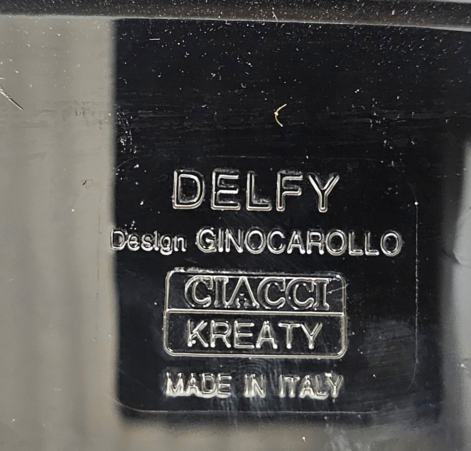 6 x Delfy chair by Gino Carollo for Ciacci Kreaty / Italy 1990s / 2 x red - 4 x black