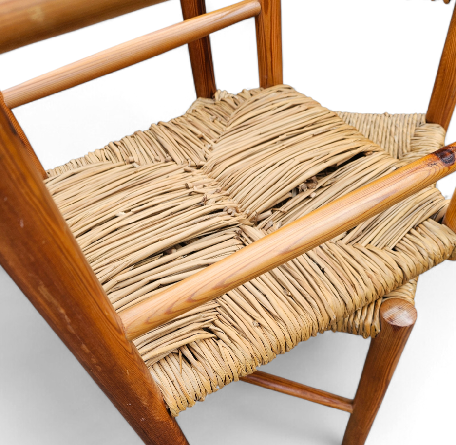 2 x pine wood woven reed dining chairs / France 1950s