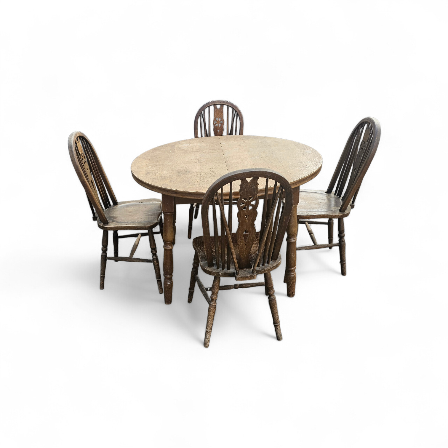 A bit wearthered windsor wheelback dining set (7) by the Oirschotse meubelindustrie 1950s