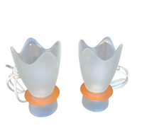 2 x table lamp by Villeroy and Boch / in the shape of a tulip / The top of the lamp is made of frosted glass / milk glass / 1990s