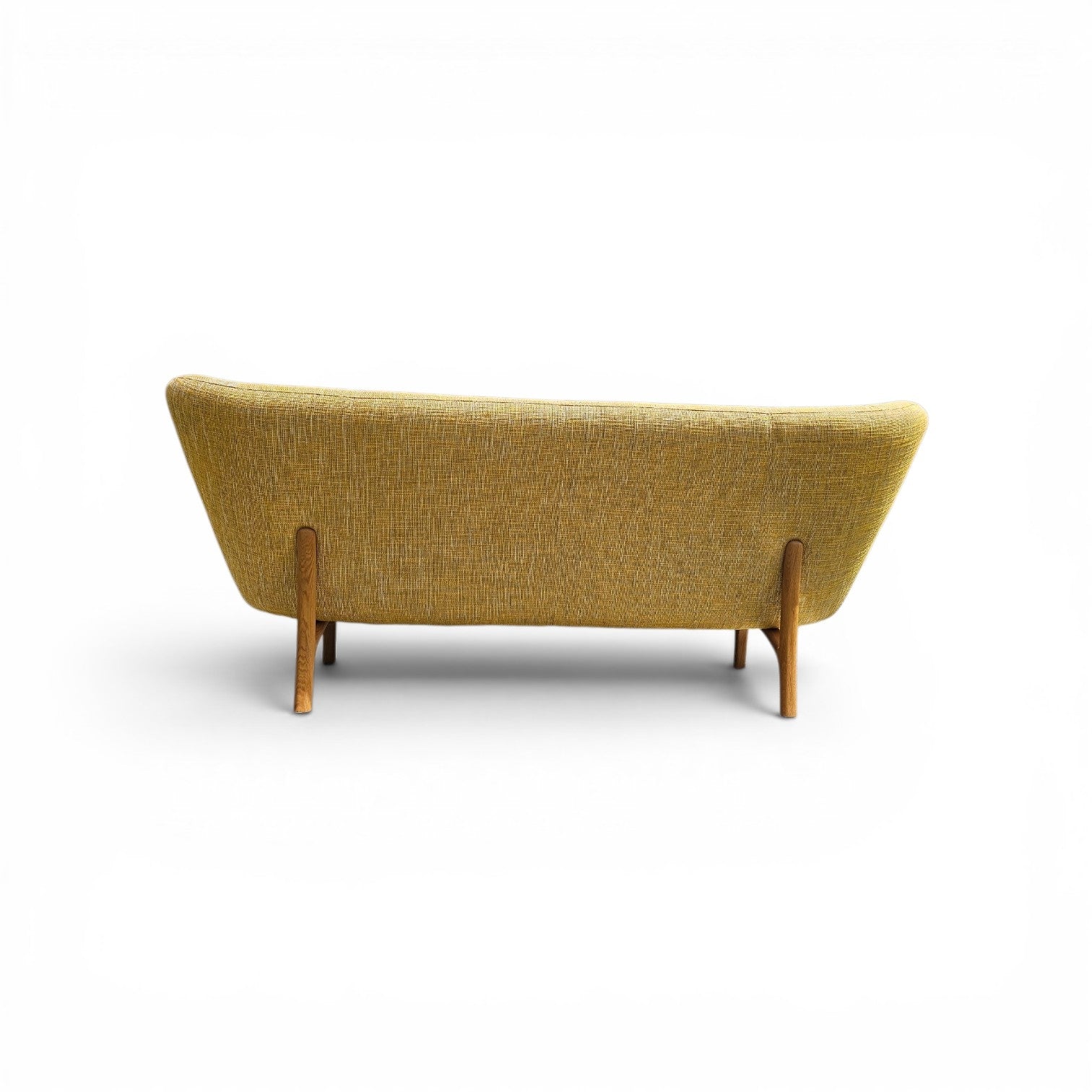 Retro revival Leolux by Jan Armgardt / The JULITA sofa by Leolux