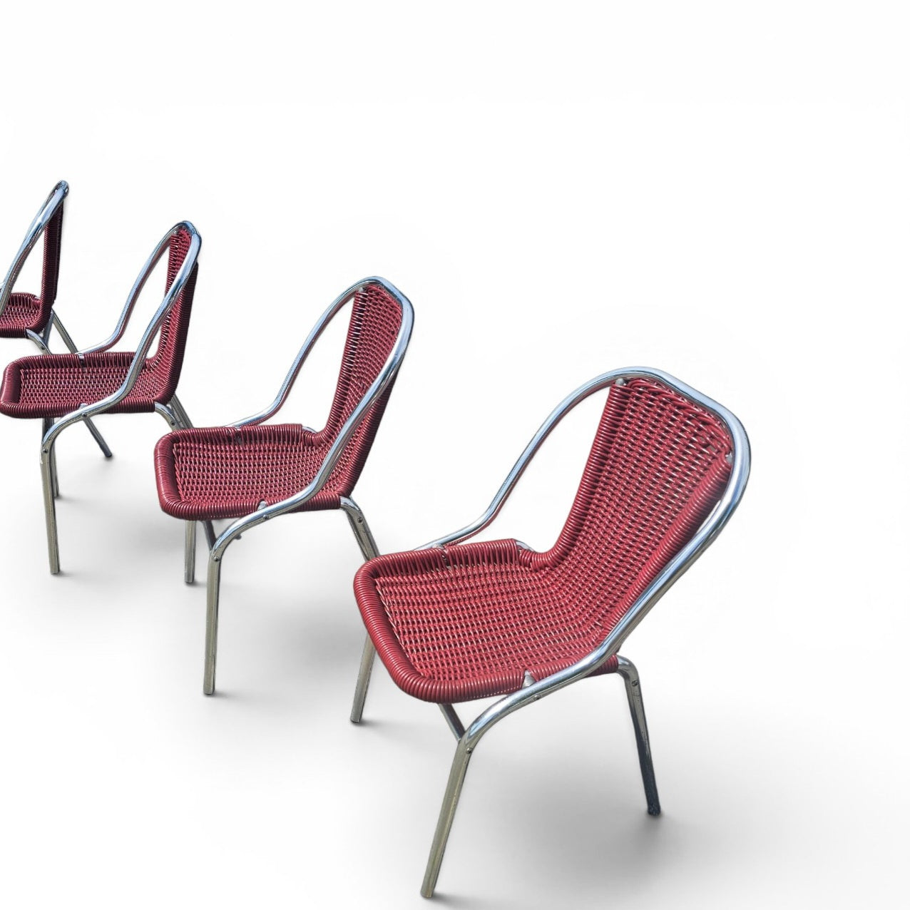 6 x red aluminum inside / outsite chair featuring synthetic weave (wicker/rattan look) 1980s