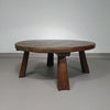 Brutalistische ronde salontafel van massief eikenhout uit de jaren 60