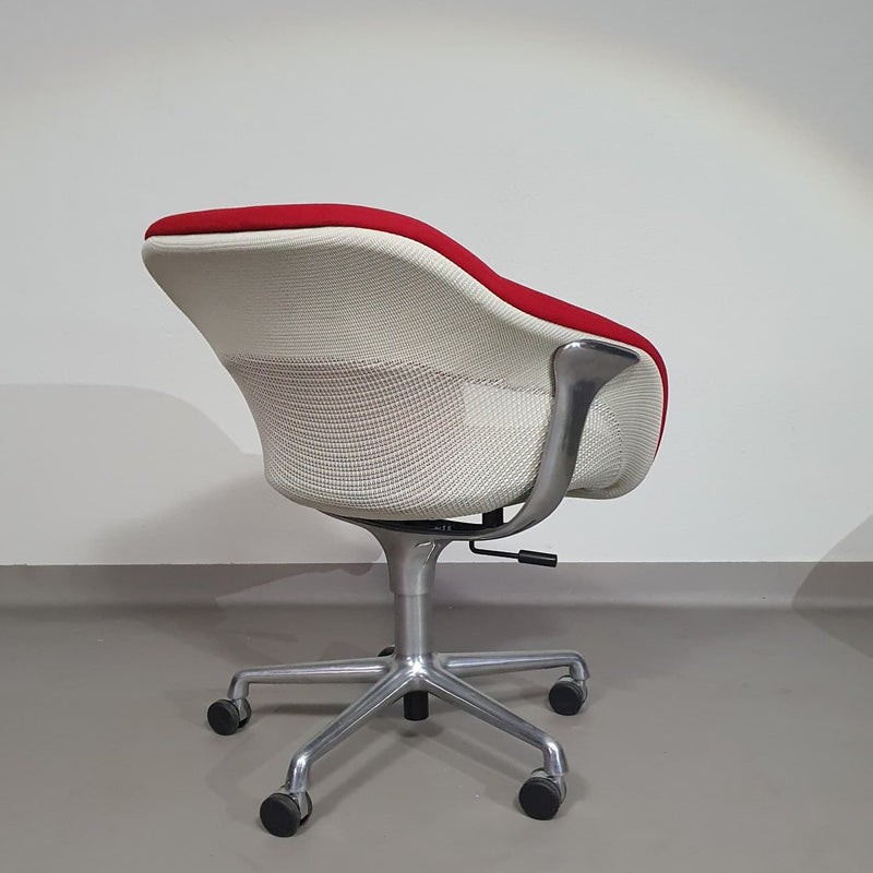 Coalesse SW_1 Conference Chair
Scott Wilson / Steelcase