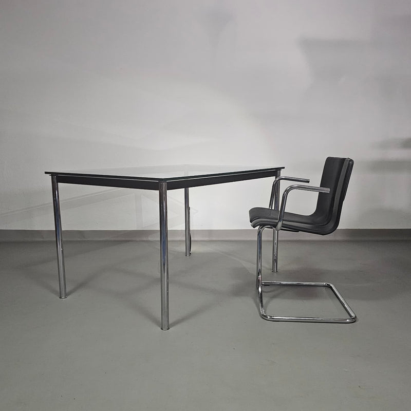 Le Cobusier Cassina LC10 eettafel