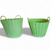 Gevlochten plastic rotan manden jaren 70 / Hoogte 43 cm