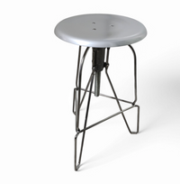 "Model Six" aluminium kruk van Jeff Covey