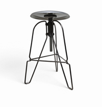 "Model Six" aluminium kruk van Jeff Covey