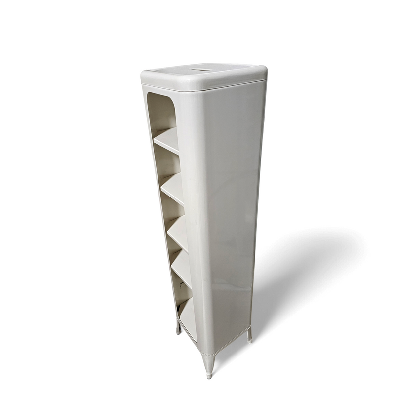 Tolix storage MT 1335 / Frédéric Gaunet

Height 130 cm