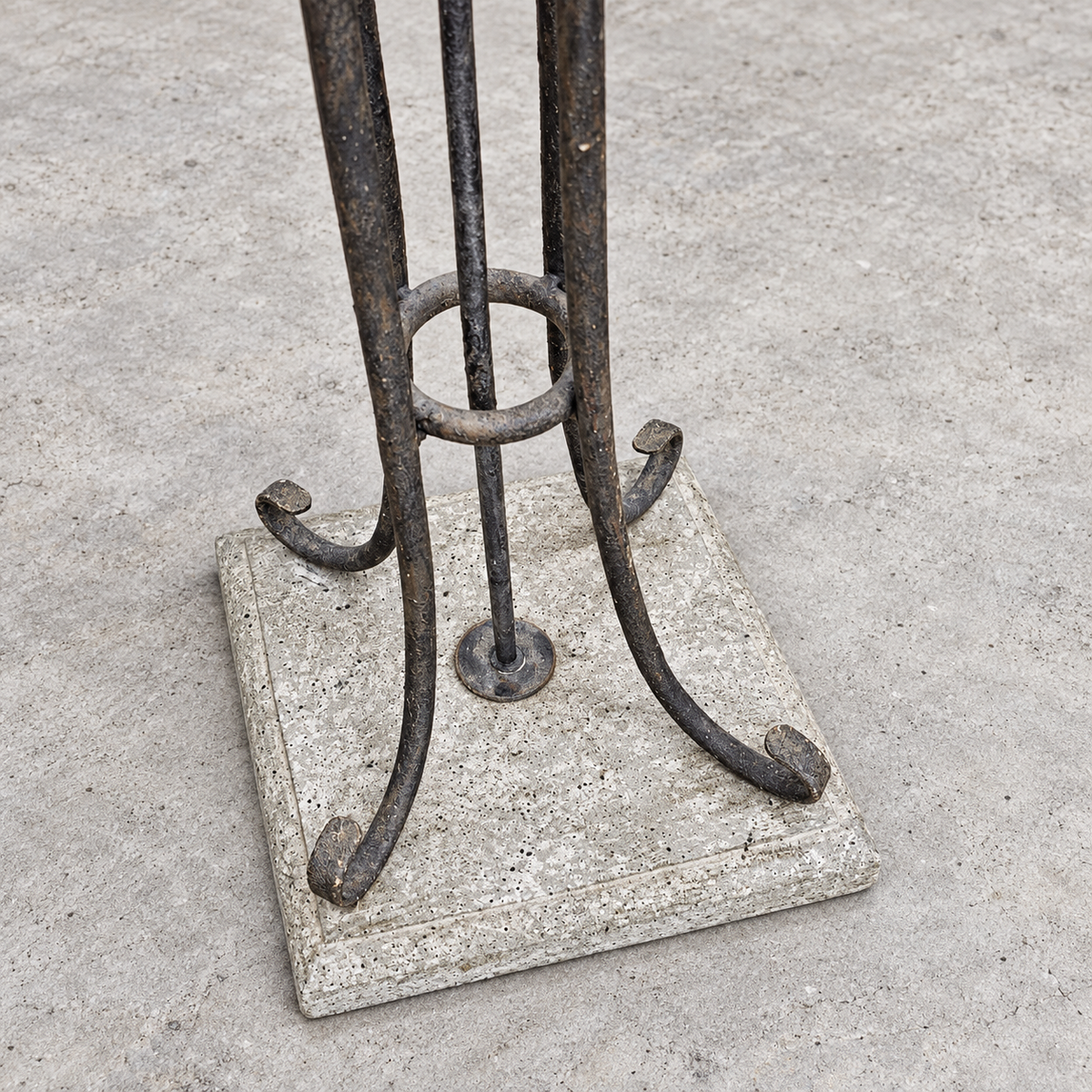 Neo classic forged floorlamp / metal shade/ stone base / 1970s