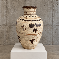 Chinese Cizhou earthenware wine pot from the Ming or Yuan dynasty