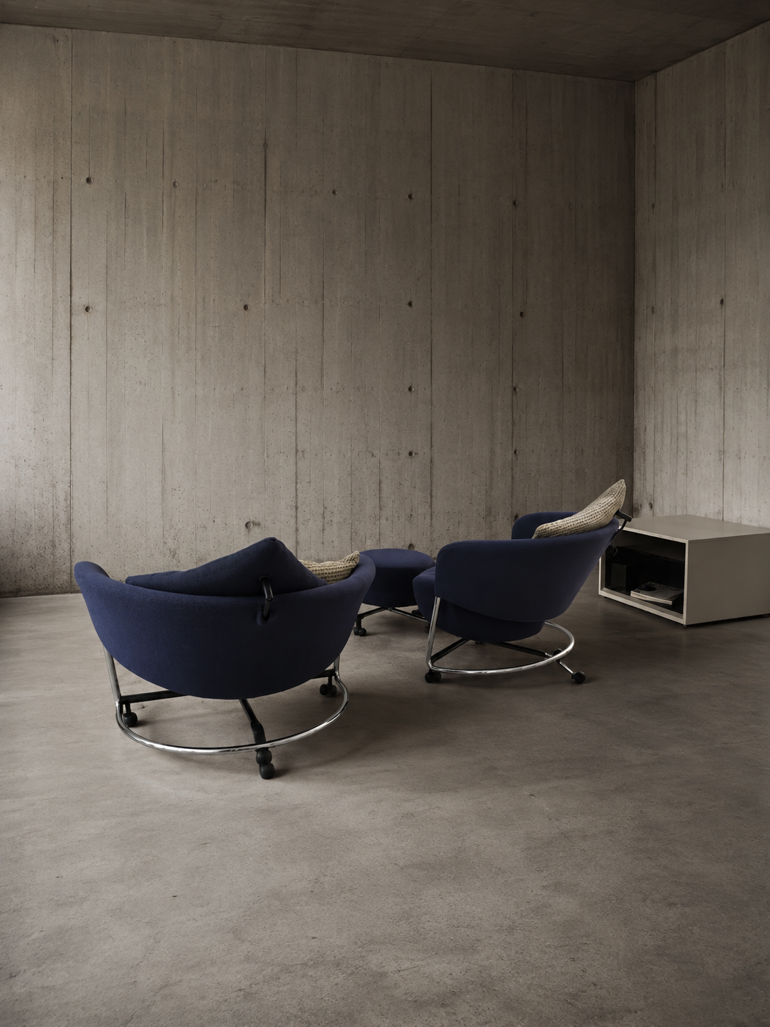 2 x Cassina Girotonda lounge chair / 1 x hocker / Francesco Binfaré for Cassina / 1990s