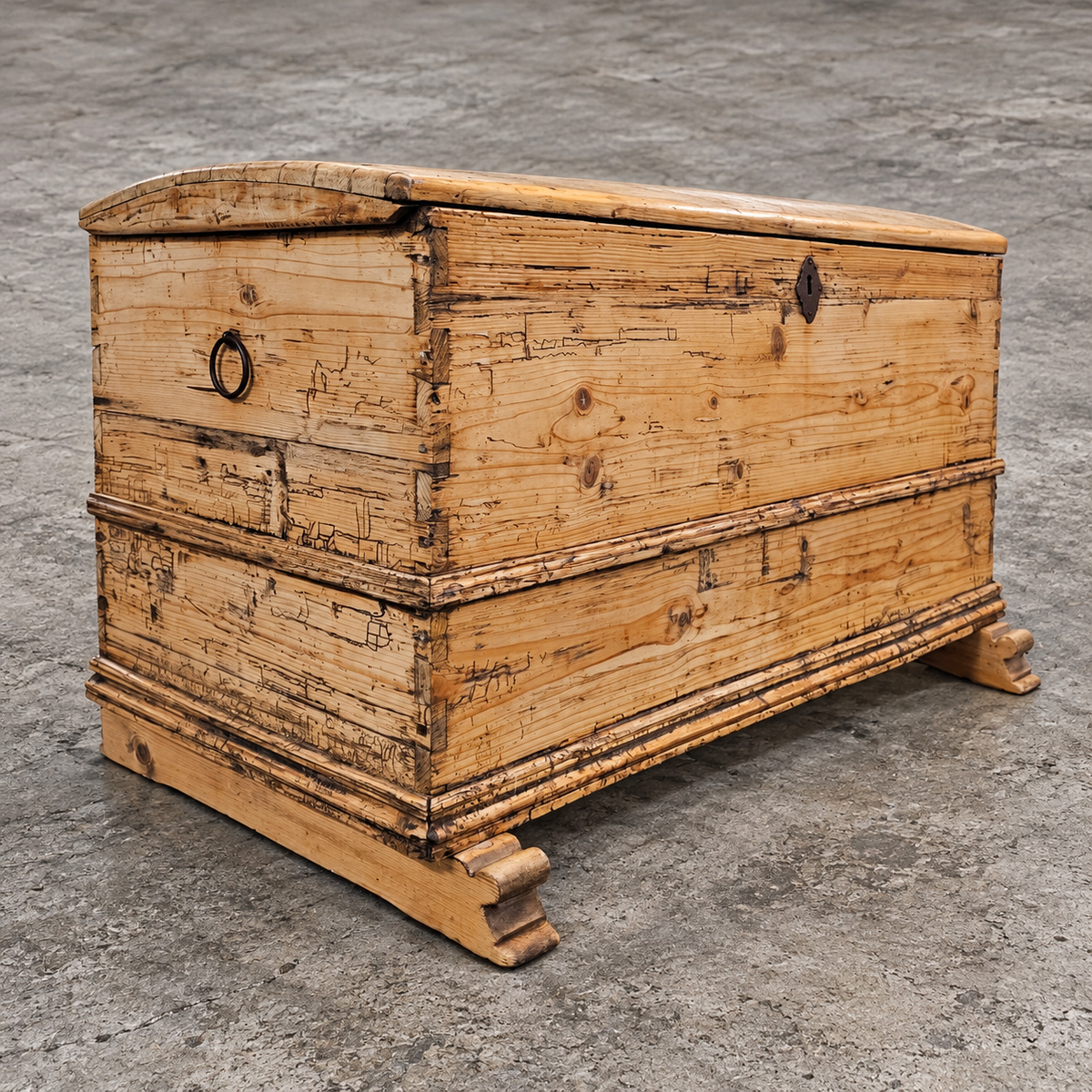 French Natural Pine Blanket Chest / 1920s