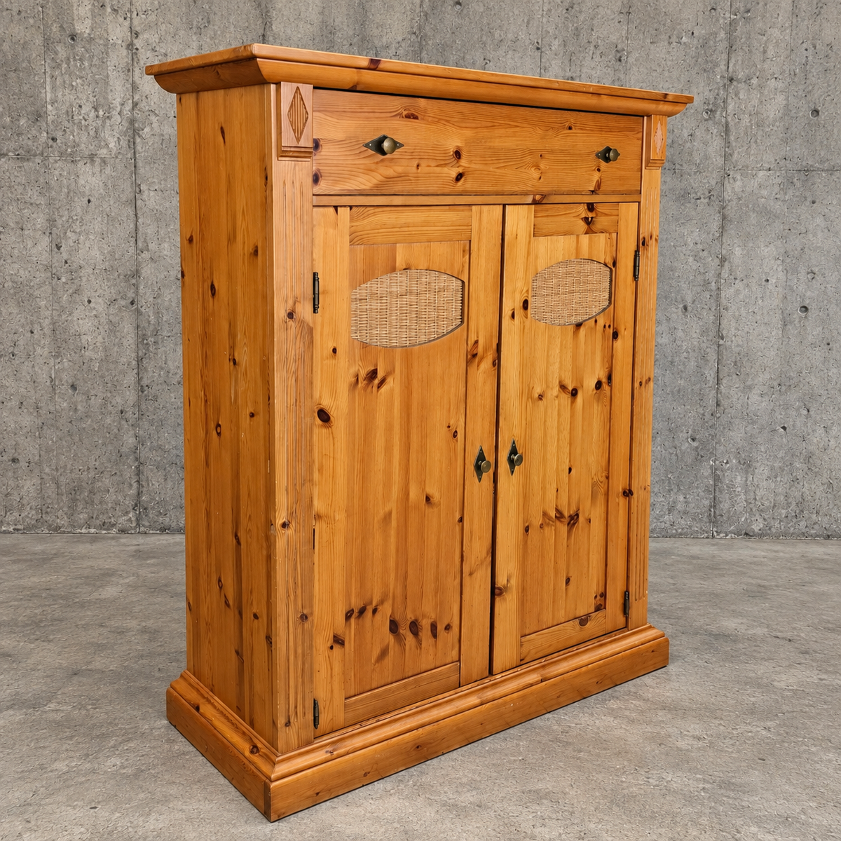 Classic pine / Meidenkast also known as a Vertiko / sideboard